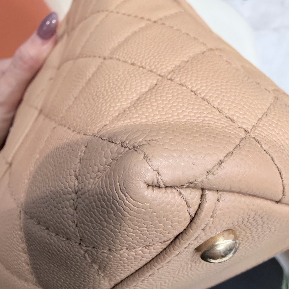 CHANEL Tan Quilted Shoulder Bag 7.1" x 11.4" x 4.7" measure - Picture 13 of 16